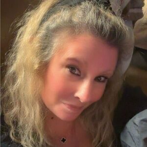 Meet your Posher, Carrie